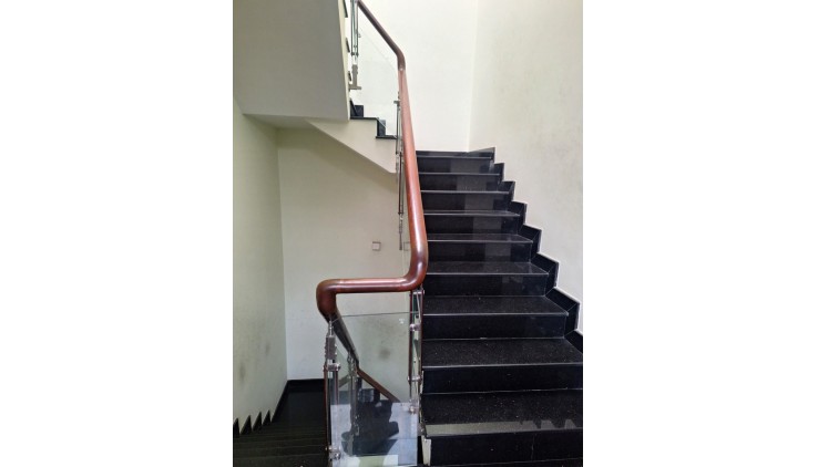 Bán Nhà Mặt Tiền 3 Tầng 138m2_6*20 chỉ 9 tỷ 99 Kdc Vip Hồng Long Hiệp Bình Phước Thủ Đức